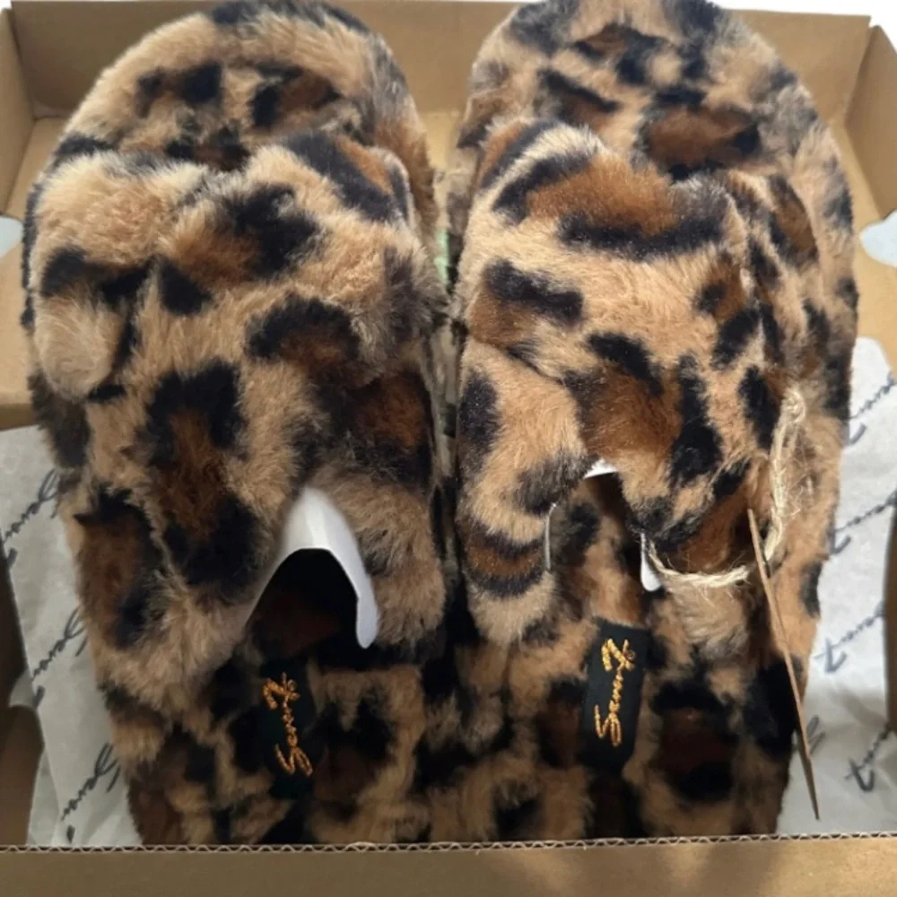 SEVEN7 FOOTWEAR - Kiki Faux Fur Slide - CHEETAH - Picture 3 of 5
